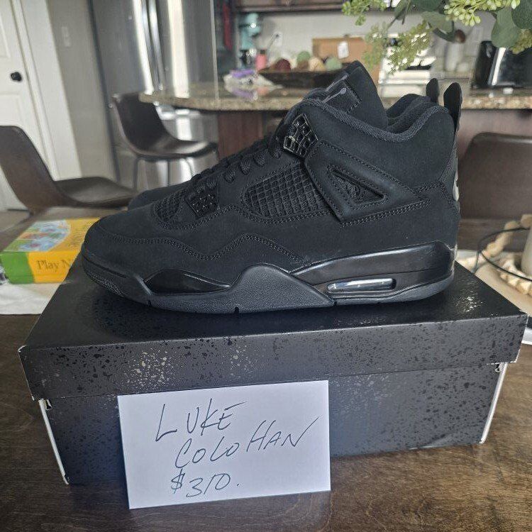Jordan 4 Black Cat.