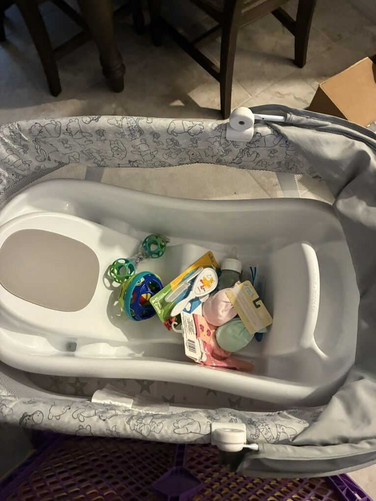 Bassinet & Baby Tub