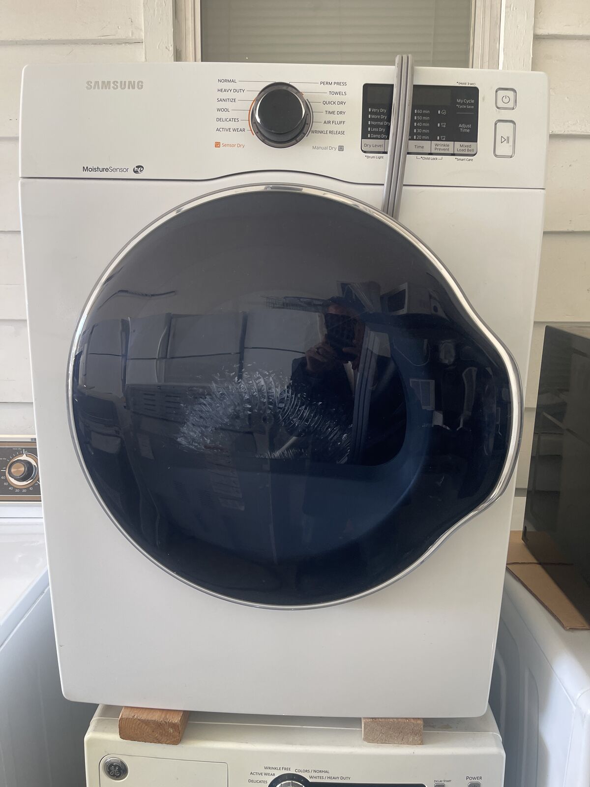 Samsung - 4.0 Cu. Ft. Stackable Electric Dryer – White