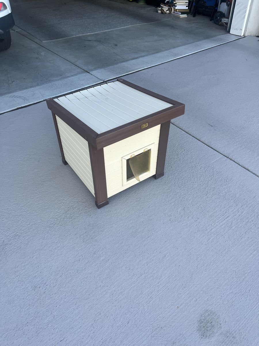 Small pet house