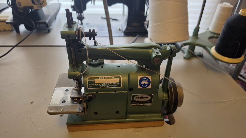 MERROW 18E - BLANKET STITCH MACHINE