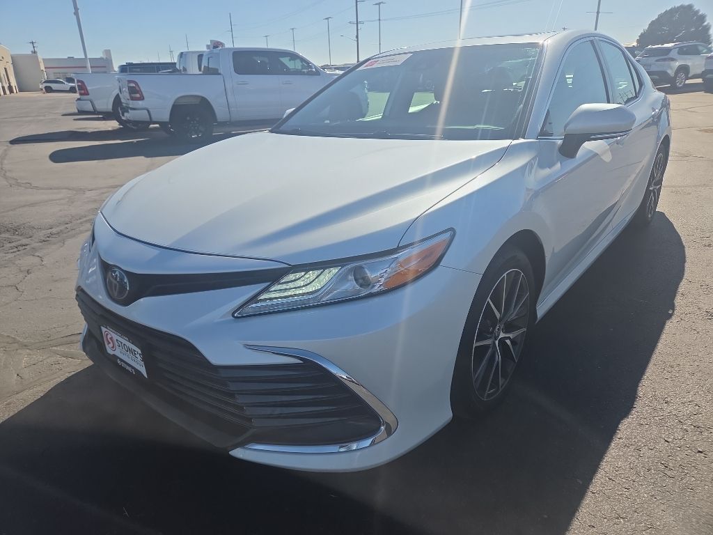 2023 Toyota Camry Hybrid XLE