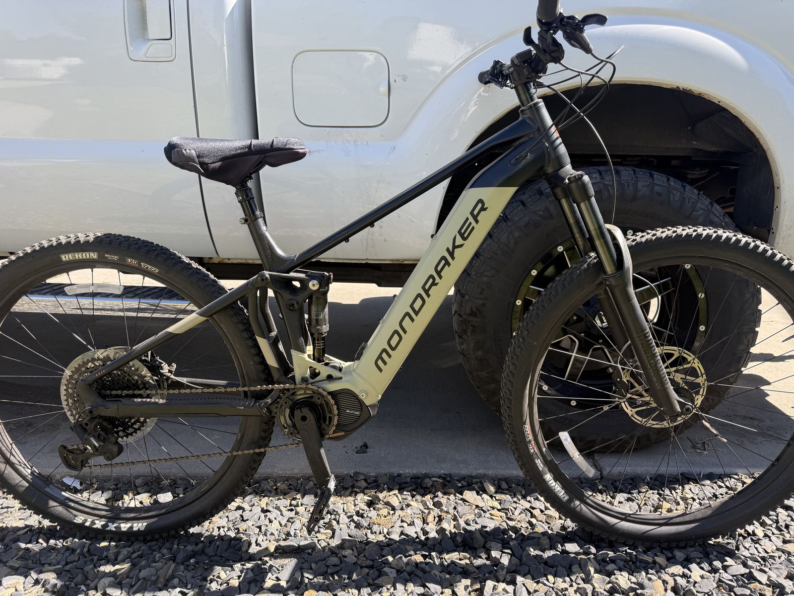 Mondraker Dusk electric assist
