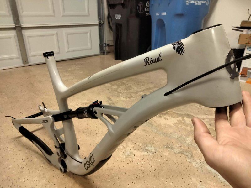 Esker Rowl XL carbon frame