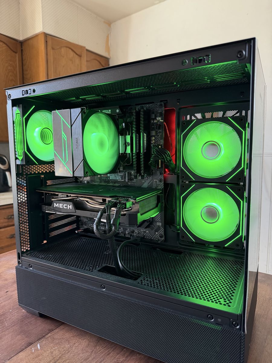 Gaming PC – Ryzen 5 5600X | RX 6750 XT | 16 GB RAM | 1 TB SSD