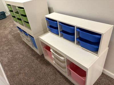 Container shelves