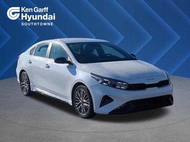 2022 KIA FORTE GT-Line