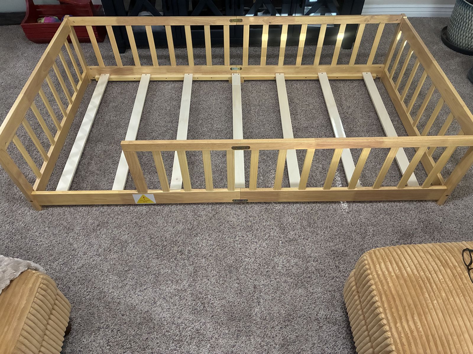 Twin Floorbed W/ slats