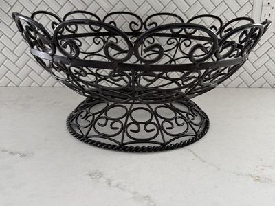 Black iron decorative bowl
