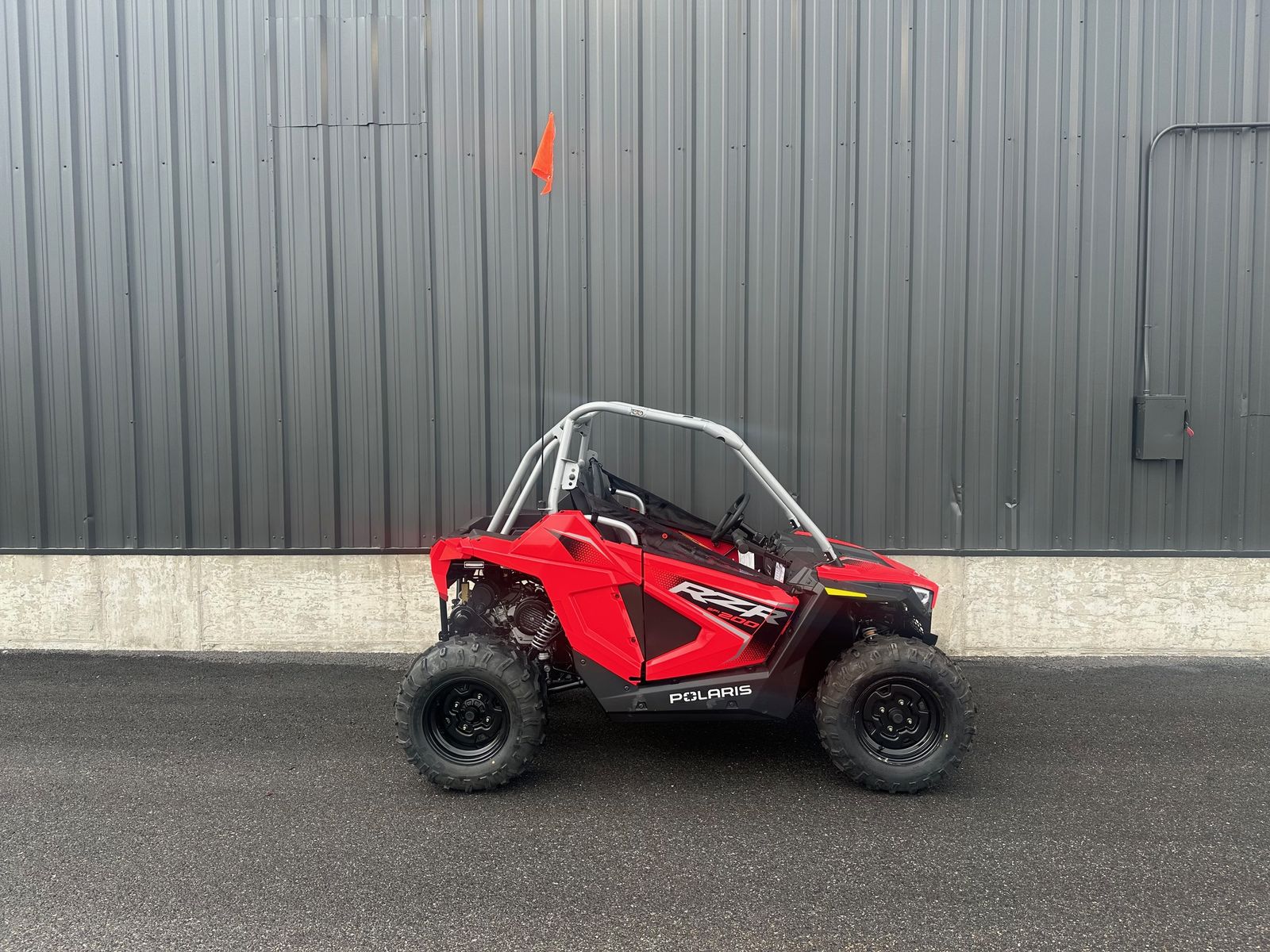 2026 Polaris RZR 200 EFI Indy Red - P25425