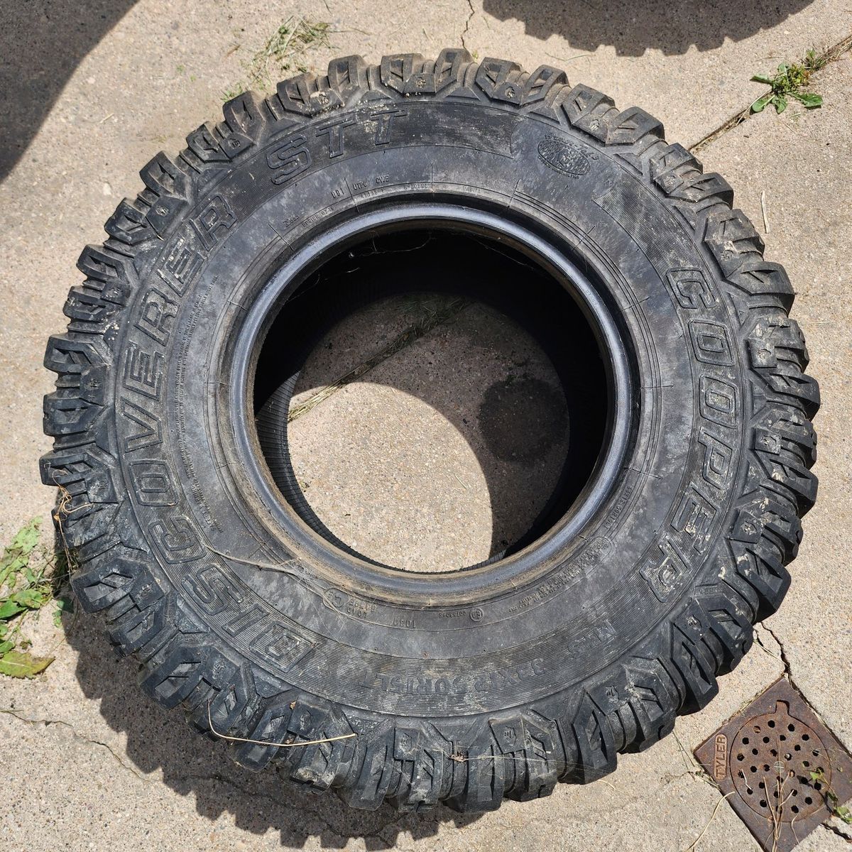 Cooper Discovery STT Tire