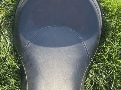 Harley Davidson Dyna Seat