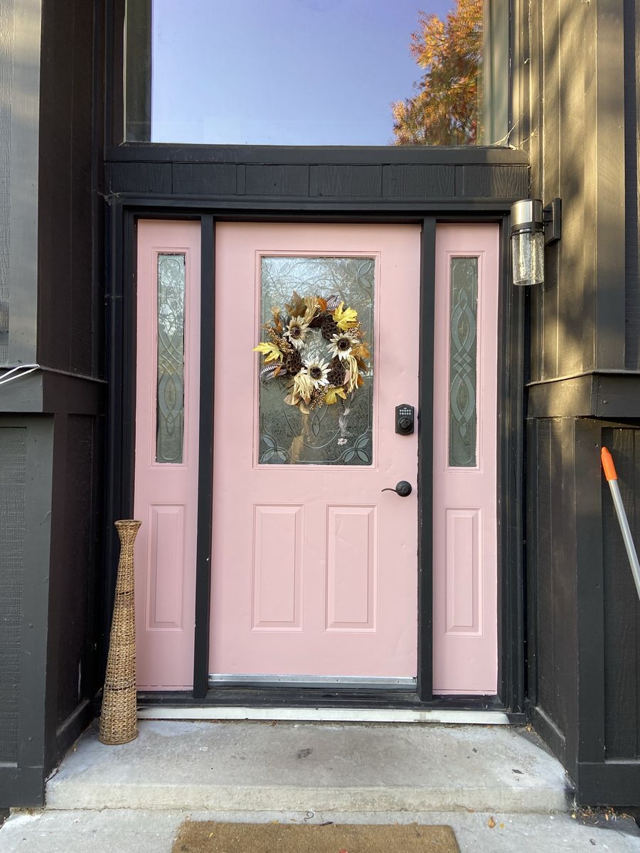 Room for rent in quaint Rose Park house