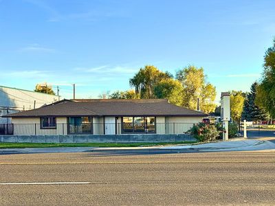 HUGE PRICE CUT! Prime Commercial Investment Opportunity. Offices, childcare, organization facility or more