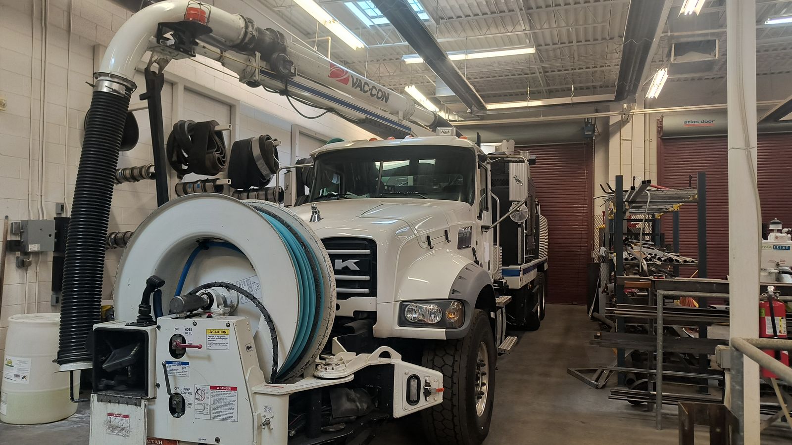 Vac-Con Combo jet truck