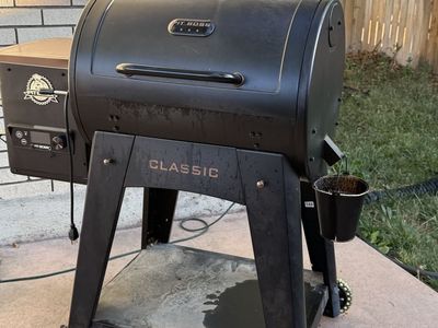 Pit Boss Classic Pellet Grill Smoker - Used Condition, Black Finish