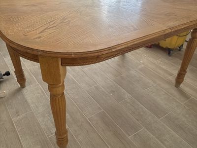 Oak Dining Table with Decorative Inlay & Turned Legs - Extendable