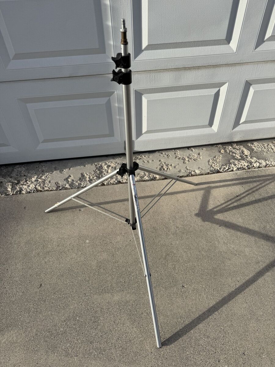 Silver Bogen #3086 Professional Light Stand 8 feet tall