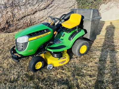 John Deere D105 Riding Lawn Mower with Bagger