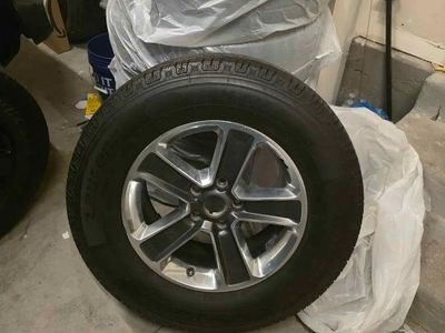 OEM Laufenn 255/70R18 wheels and tires