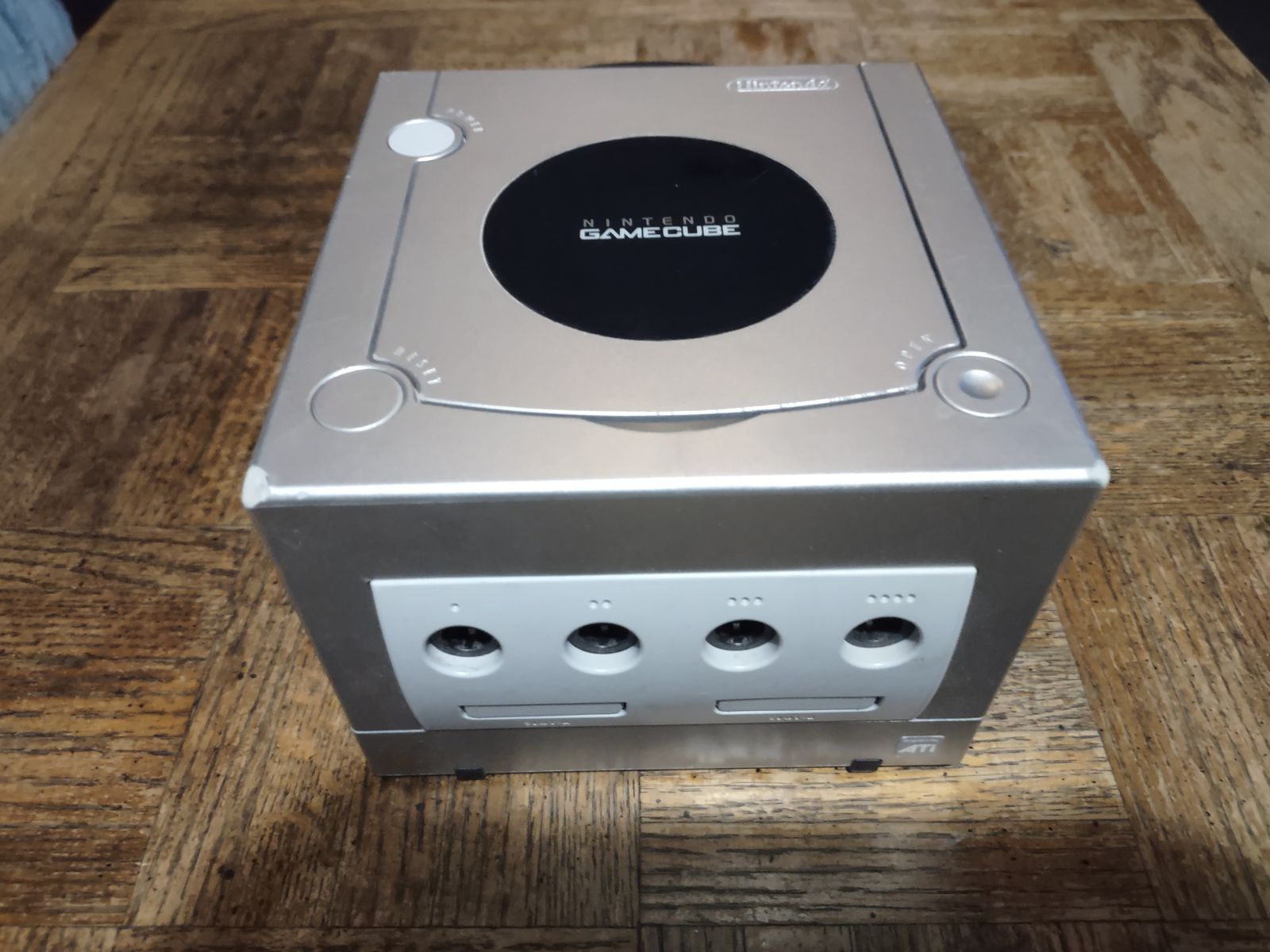 Nintendo Gamecube with 1 controller and cables