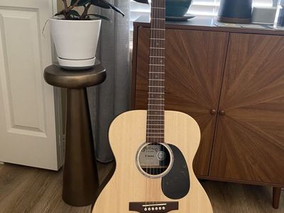 Like New 000-X2E Martin Acoustic Electric Guitar