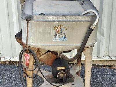 Vintage Maytag Gyrator Wringer Washing Machine 1930s Square Tub Industrial Decor