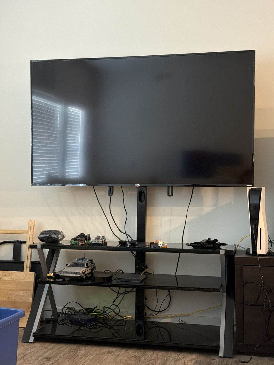Main image 3