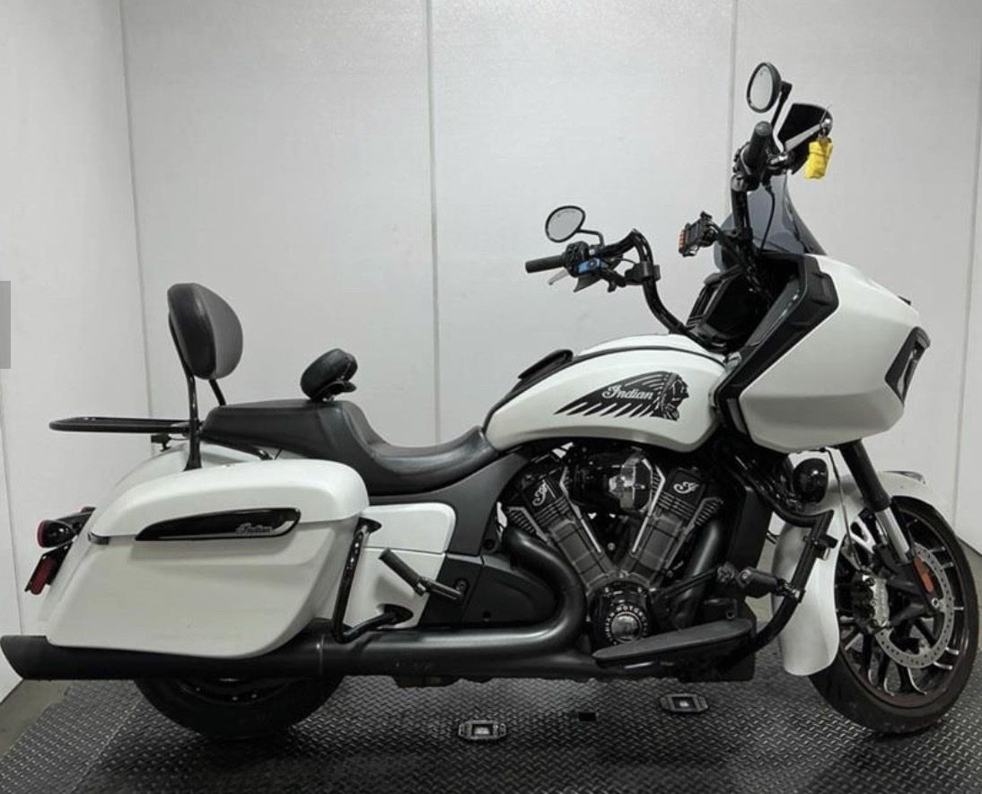 2021 Indian Challenger Dark Horse