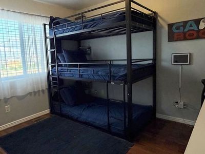 Heavy Duty Metal Triple Bunk bed