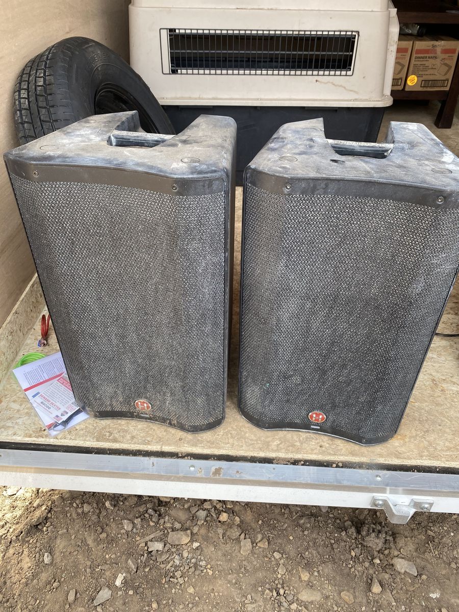 harbinger vari v2132 speakers