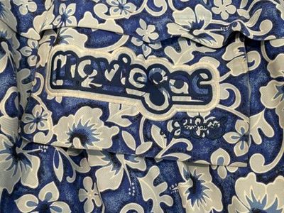 Lovesac Movie Sac Blue Hawaiian print - great condition - smoke free and pet free home