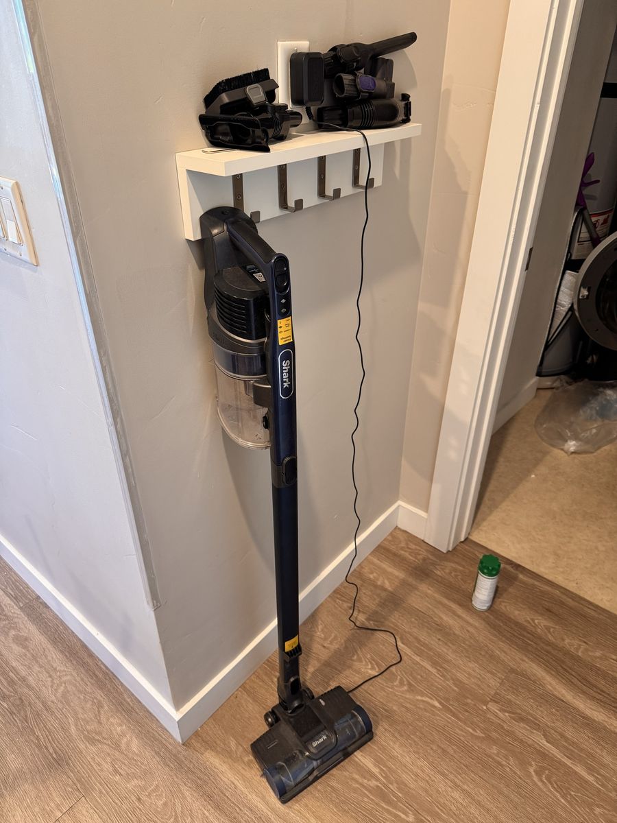Shark IZ462H Vertex Ultra Lightweight Cordless Stick Vacuum with DuoClean PowerFins