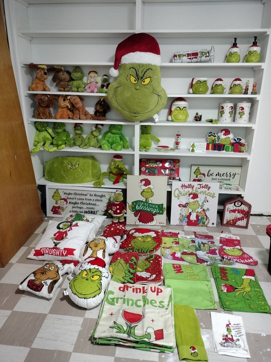 Dr. Seuss How The Grinch Stole Christmas Decor & Plush Collection Lot