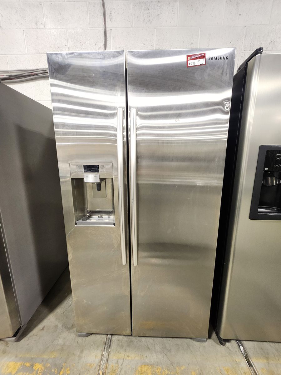 NICE SAMSUNG STAINLESS STEEL SIDE BY SIDE COUNTER DEPTH FRIDGE!