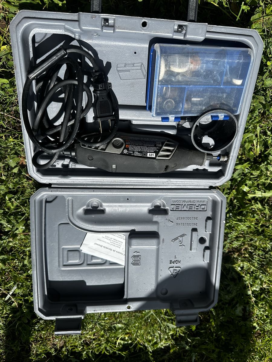 Dremel 3000 Rotary Tool Kit with Case and Accessories