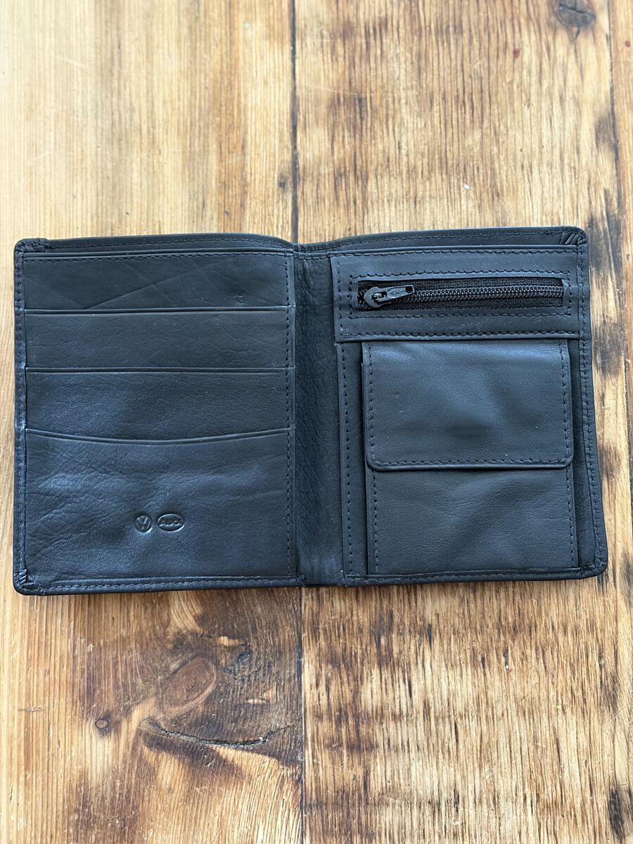 Really Nice Black Leather Wallet New