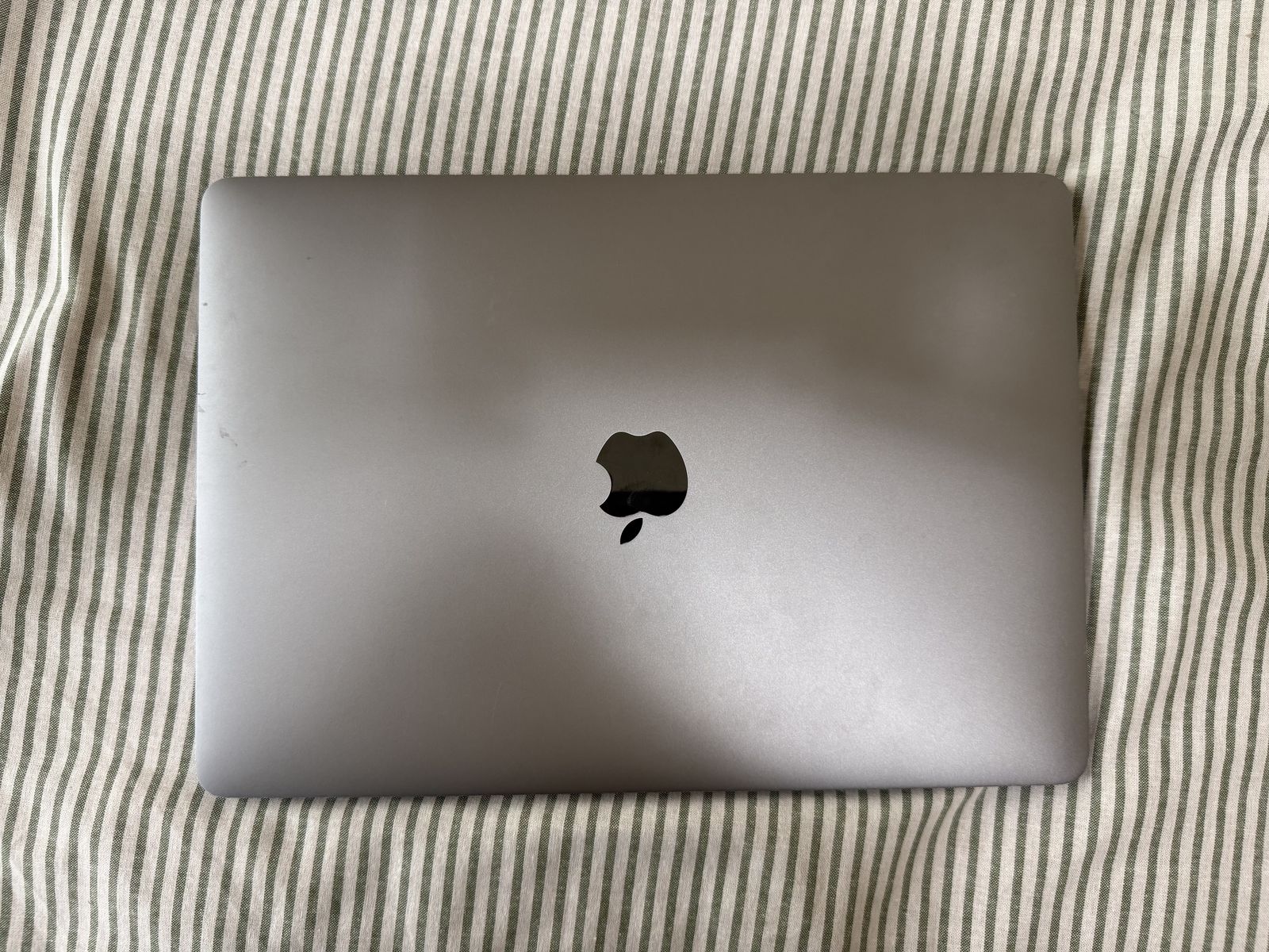 Macbook Pro M2 (2022)
