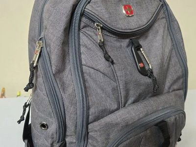 SwissGear Gray Multi-Compartment Laptop Backpack