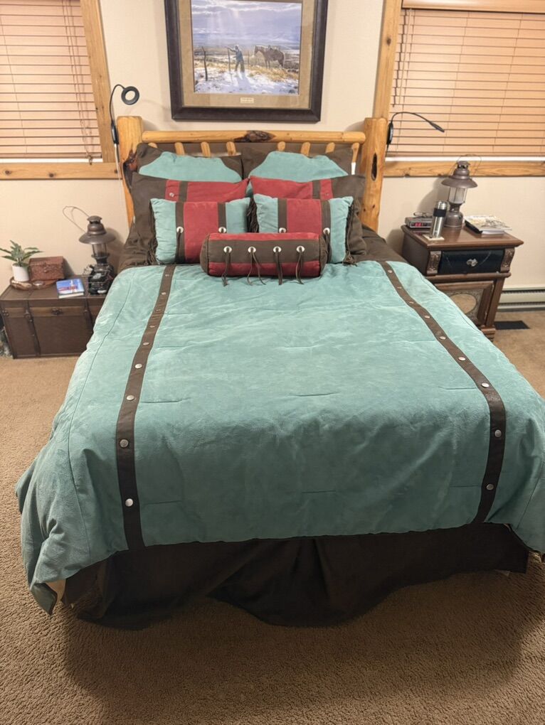 Turquoise Tooled Cheyenne Faux Leather Comforter S