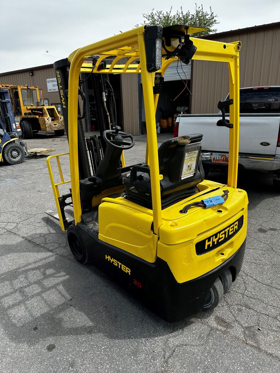 Nice Hyster 3-wheel Electric Forklift