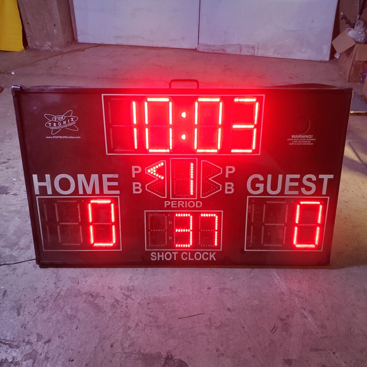 FUN TRONIX Light Portable Multisport Scoreboard  28"x48" SNT-800M (Frame Damage) Without Power Cable & Remote