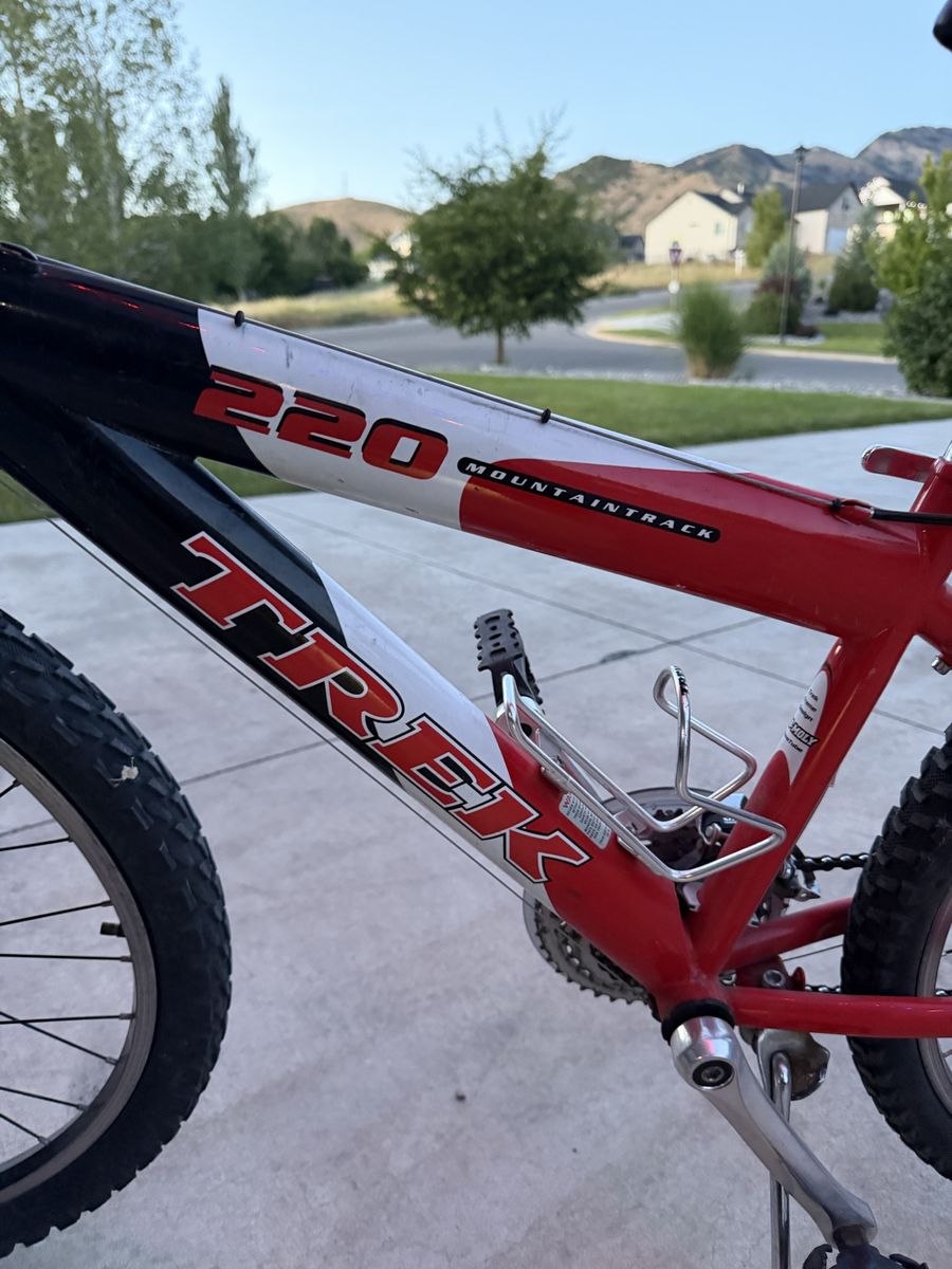 Trek MT 220 Mountain Track Kids' Bike - Red/Black, Good Condition, New Tires