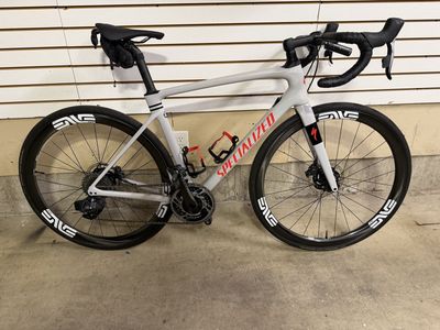 2021 Specialized Roubaix 56 cm (like new condition)