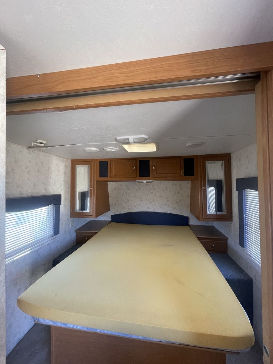 Main image 5