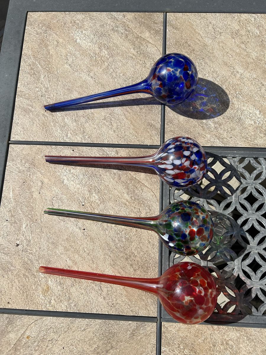 Self Watering Bulbs