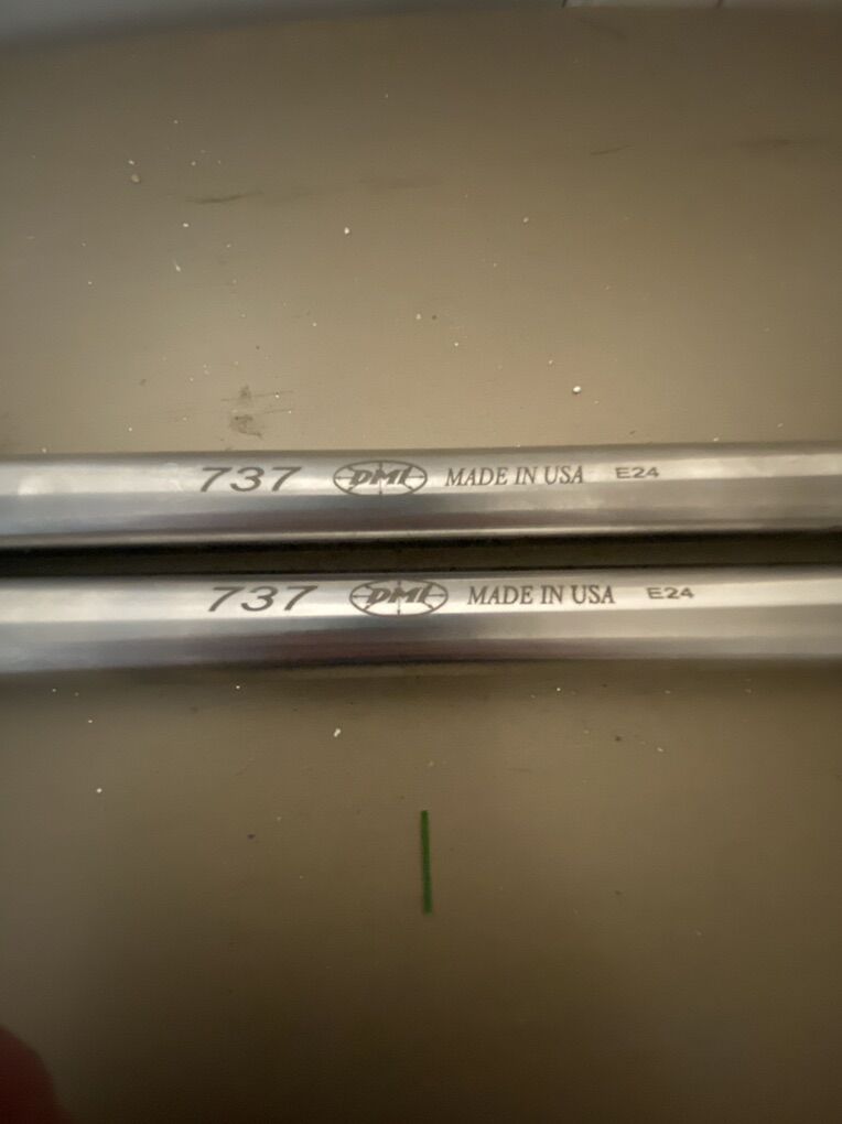 (8)   DMI  737 E24 Torsion Bars