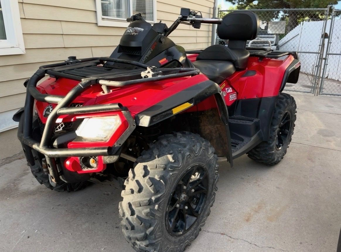 2009 CanAm outlander Max 800