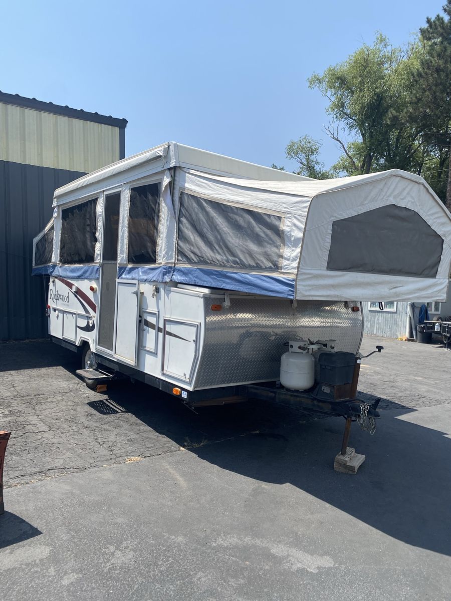 2006 Rockwood Tent Trailer