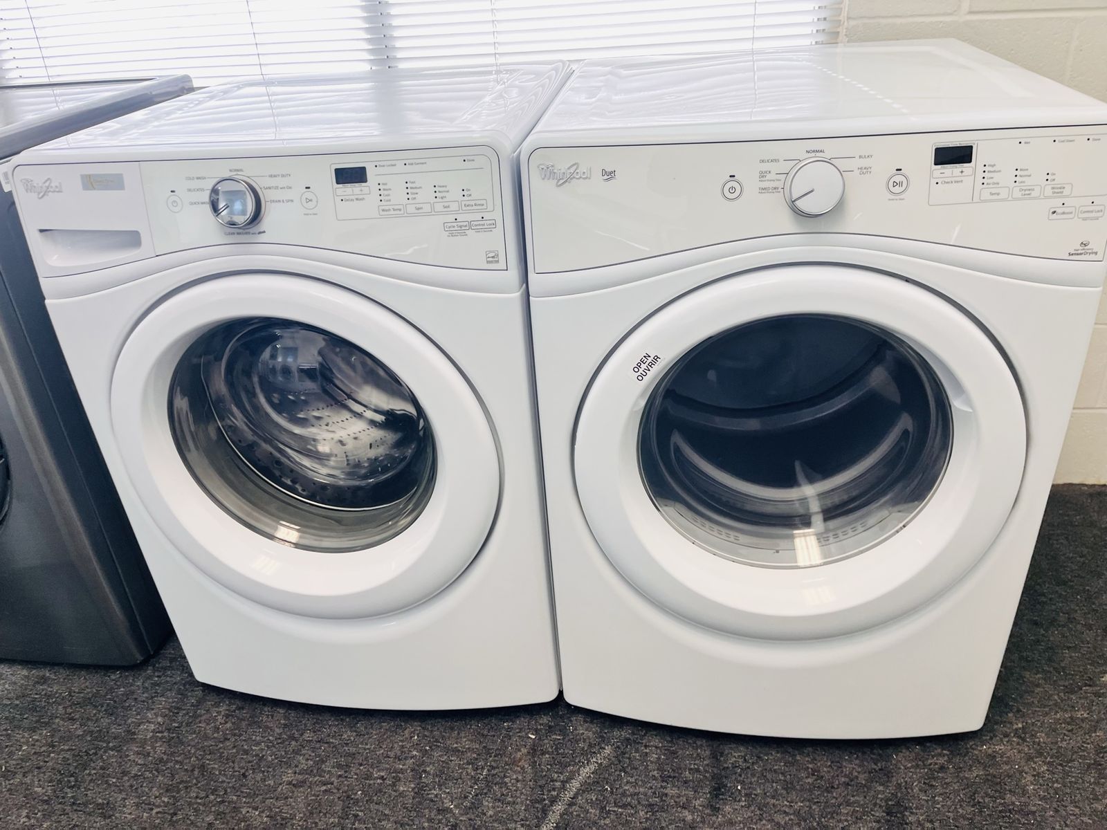Whirlpool duet washer and dryer set